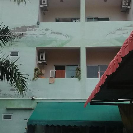 J&E Hotel Nong Prue Exterior foto